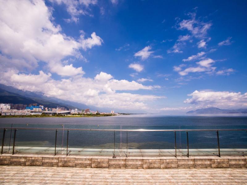 Greentree Inn Yunnan Dali Puhai Binhai Road Business Hotel Buitenkant foto